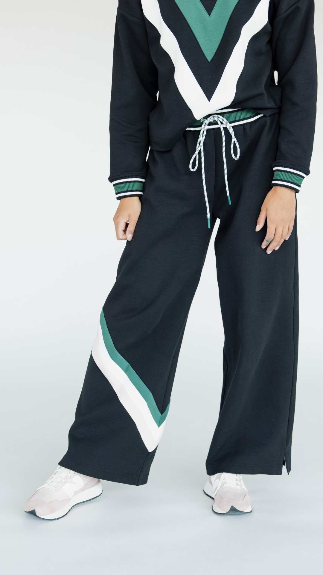 Suie Sweatpant - Black