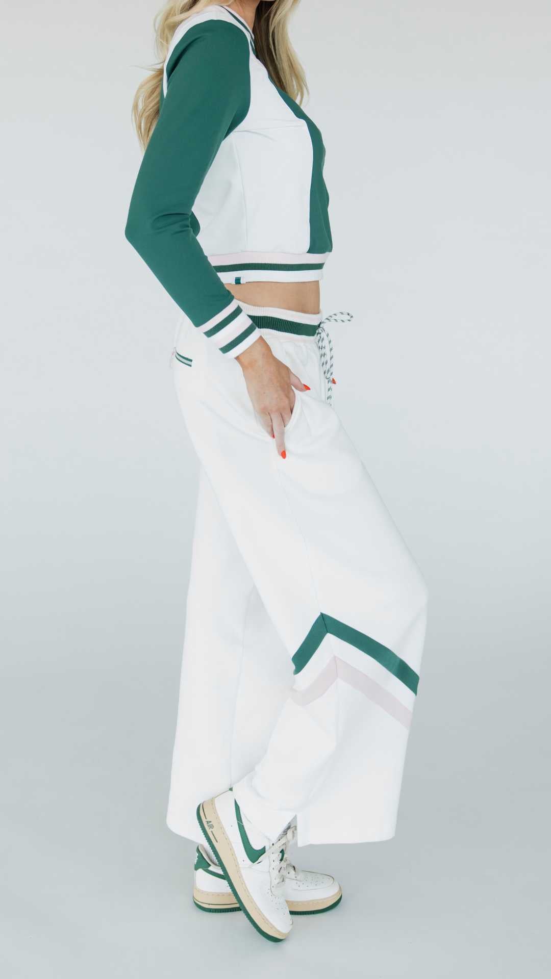 Suie Sweatpant - White