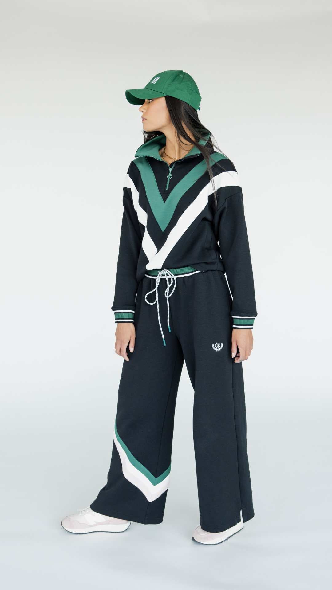 Suie Sweatpant - Black
